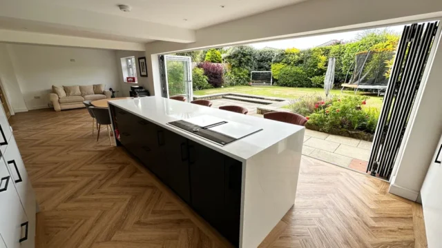 Kitchen_1_1763573383779