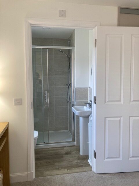 Open En-suite (3)